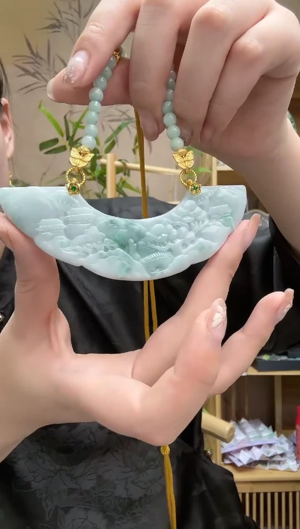 【闪购商品】翡翠颈饰未镶嵌吊坠