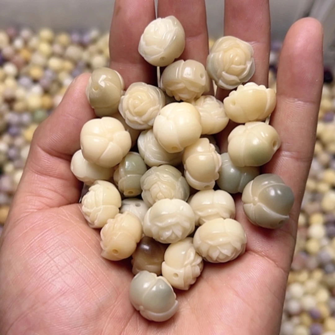 【闪购商品】白玉菩提吊坠微瑕山茶花15的10颗