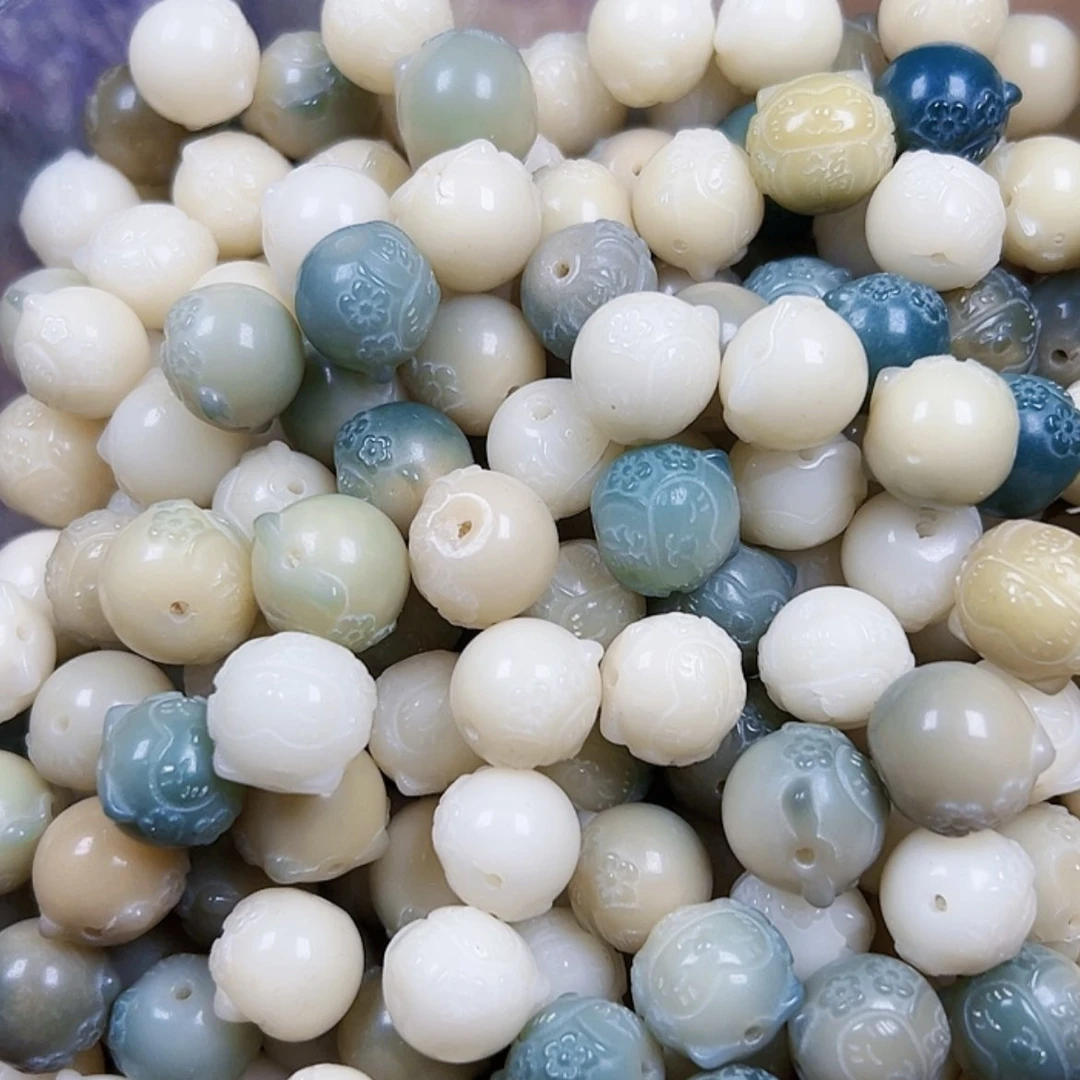 【闪购商品】白玉菩提吊坠瑕疵福猫35