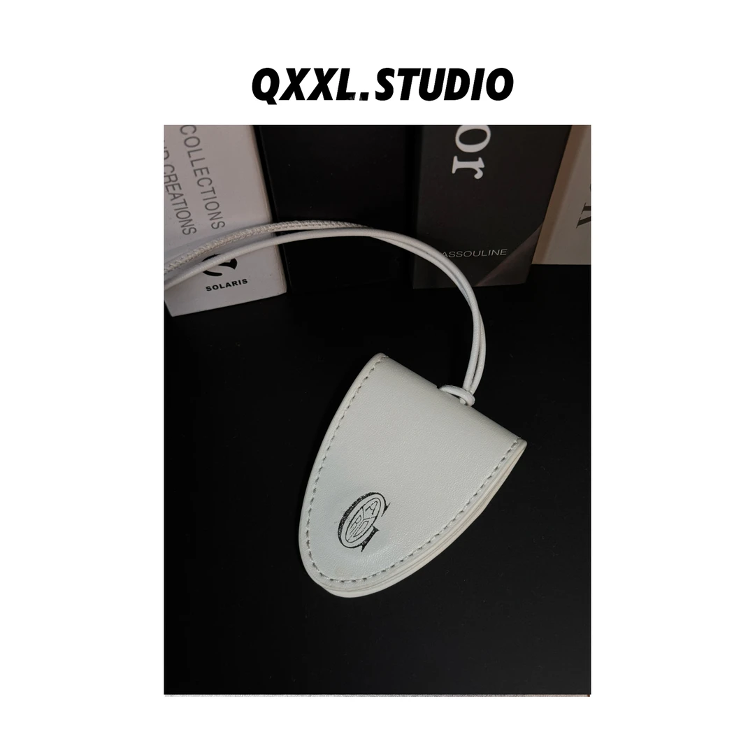 【QXXL】吊牌包夹磁吸眼镜挂绳牛皮配饰