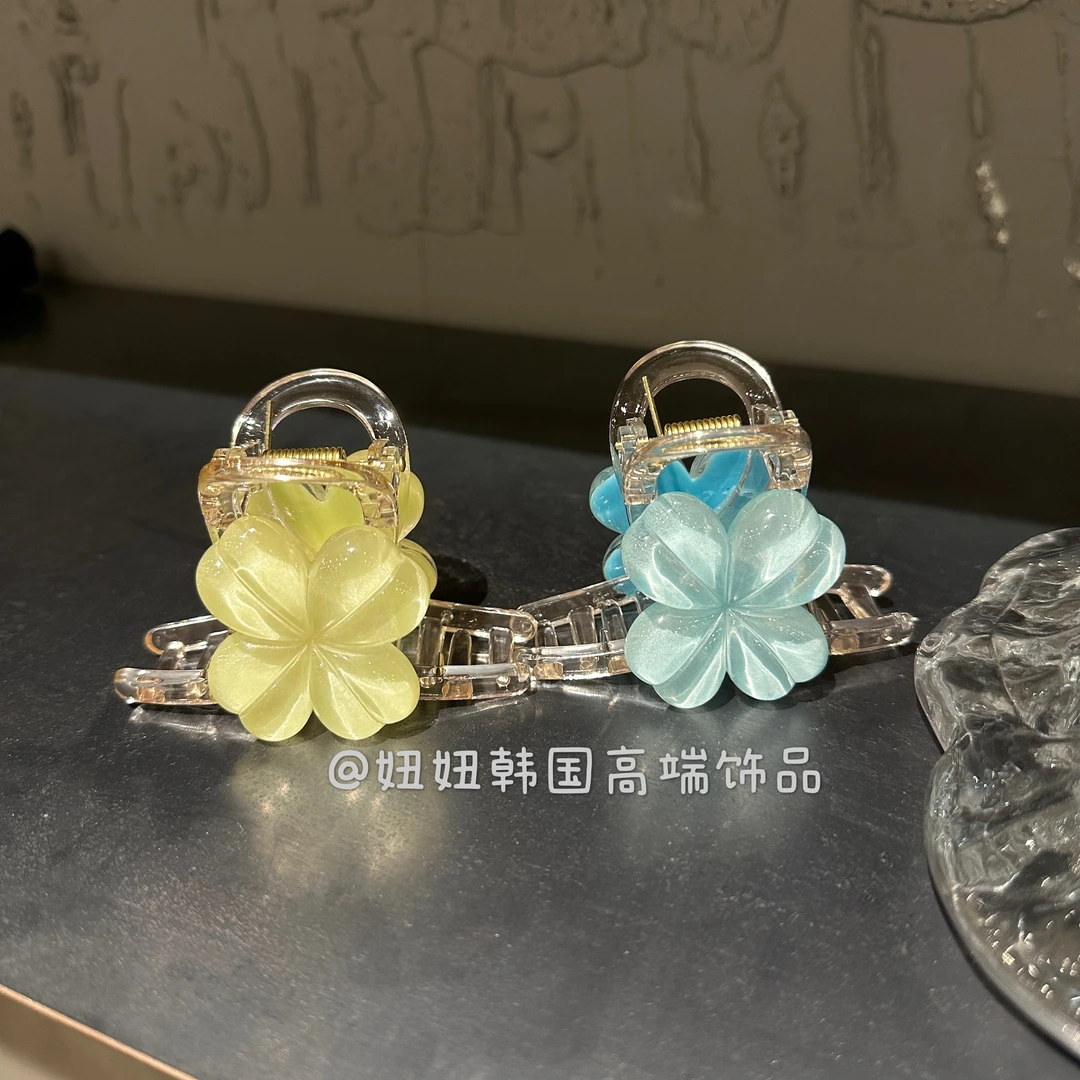 【呈呈】韩国原创设计款高级树脂夜光四叶草鲨鱼夹8cm清新气质