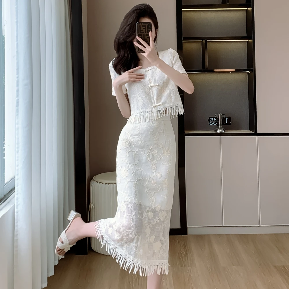 裙子蕾丝显瘦气质白色新中式盘扣方领绣花流苏中长款两件套装裙