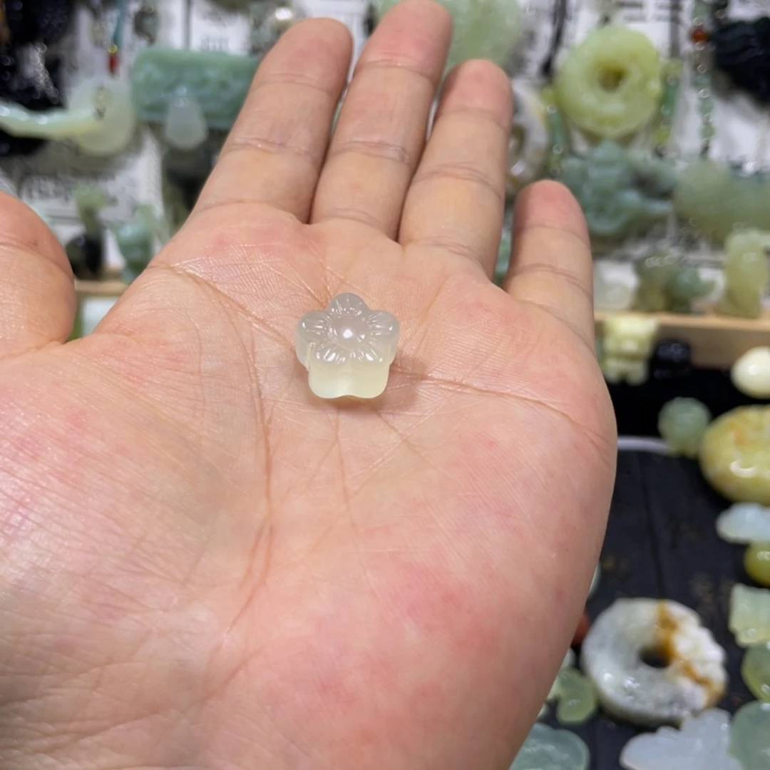 【闪购商品】蛇纹石玉颈饰未镶嵌70