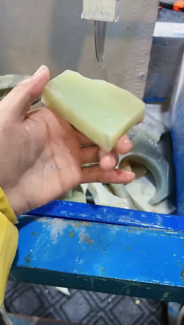 【闪购商品】和田玉（糖玉）挂件未镶嵌和田玉原石