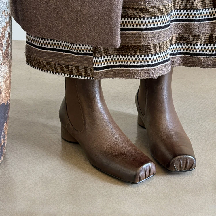 新款复古时装简约大牌潮款粗跟方头秋冬短靴女通勤及裸靴切尔西靴