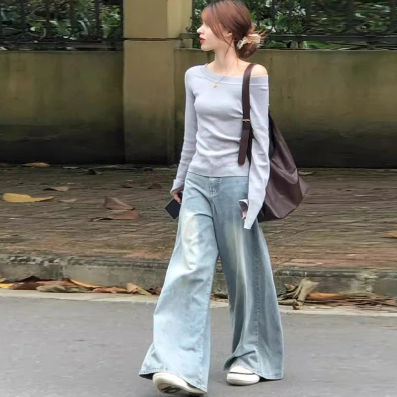 灰色小众斜肩针织打底衫女早秋设计感露肩毛衣chic甜辣妹短款上衣