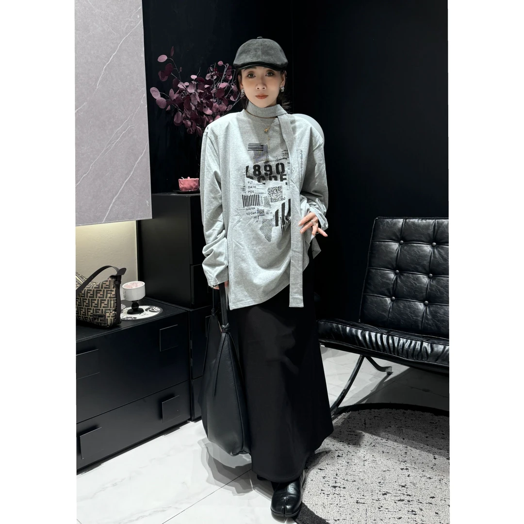 【洁BOSS】2024年冬季新款字母印花扩版型➕垫肩磨毛开衩长袖T 7698