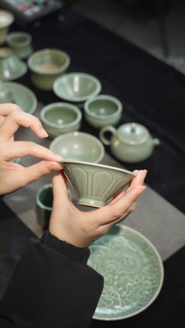 【闪购商品】瓷杯祁白 豆青 莲瓣斗笠