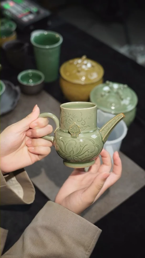 【闪购商品】瓷杯李斌 执壶