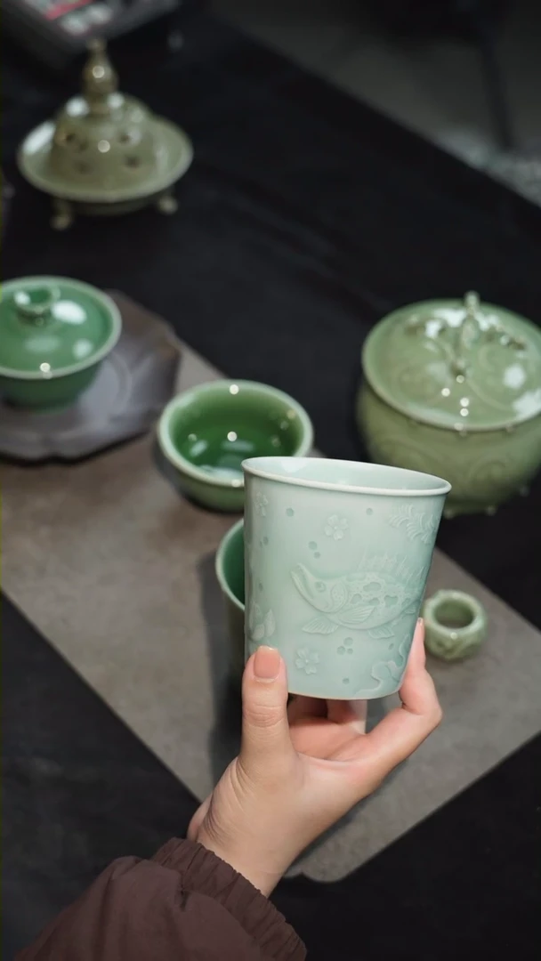 【闪购商品】瓷杯吴婷 鱼藻纹 可乐杯 粉青