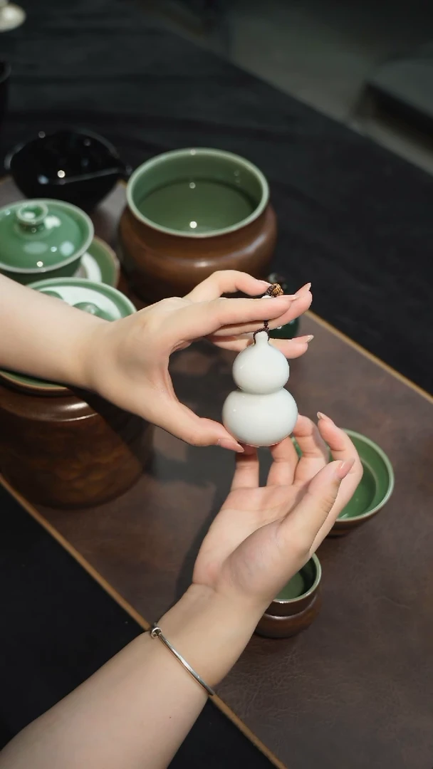 【闪购商品】杯瓷茶记 葫芦摆件 月白