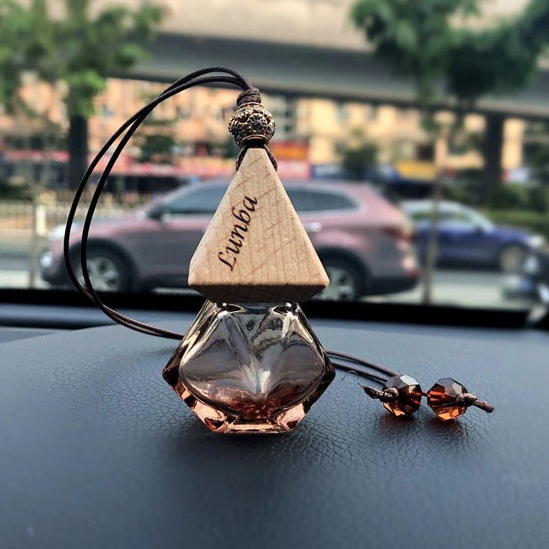 车载香薰瓶汽车淡雅挂饰香氛车内持久净化空气车载香薰精油悬挂用