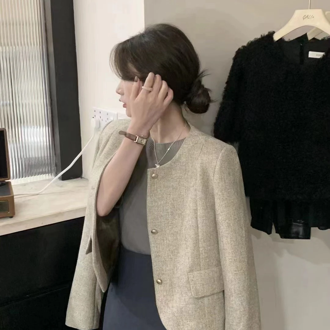 新款韩版气质显瘦名媛小香风圆领短外套精致小西装复古秋季2308