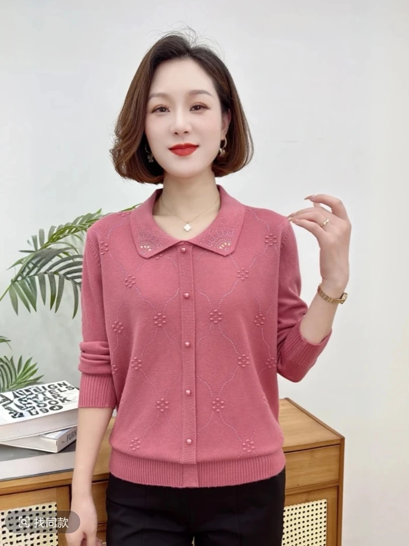 中老年妈妈冬季时尚带领暗纹提花假开衫