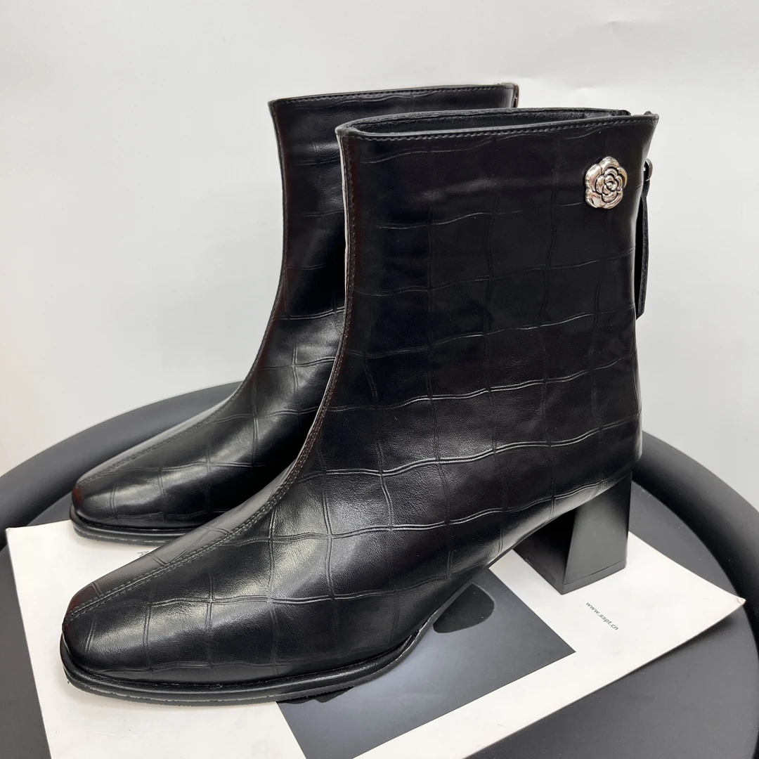 足伊莲 肥仔推荐 ZYL 9988 A 秋冬方头薄绒新款时尚百搭粗跟短靴