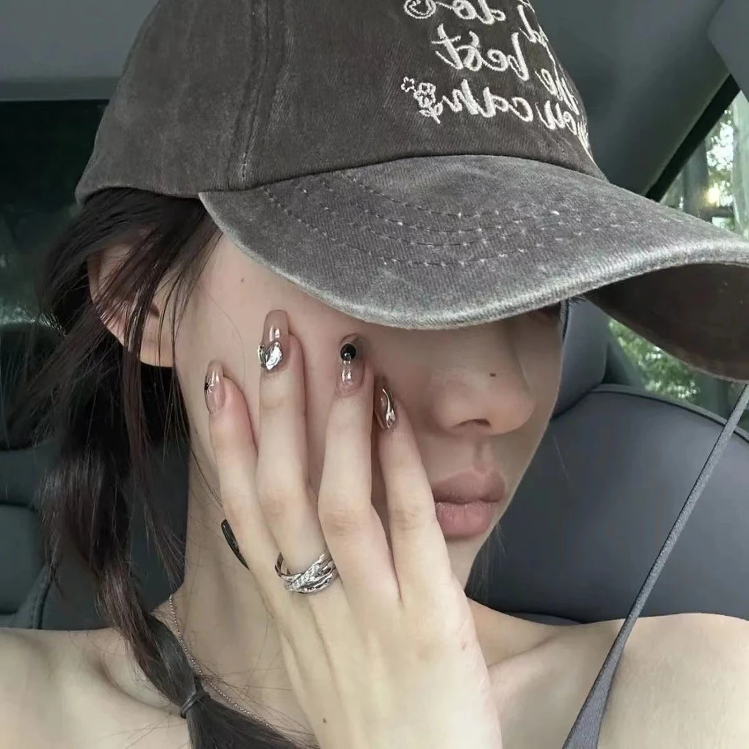 【泰裤辣】甜酷辣妹ins秋日美甲简约显白高级纯手工穿戴甲中短款