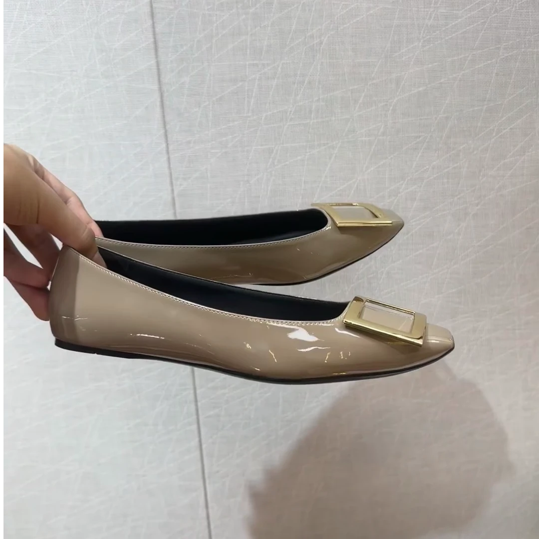 时尚方扣平底单鞋