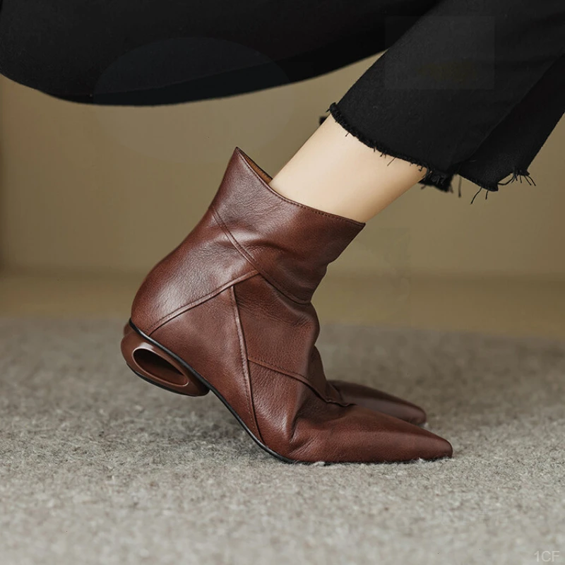 复古尖头瘦瘦靴女中粗跟秋冬时装靴气质短靴法式百搭短筒新款