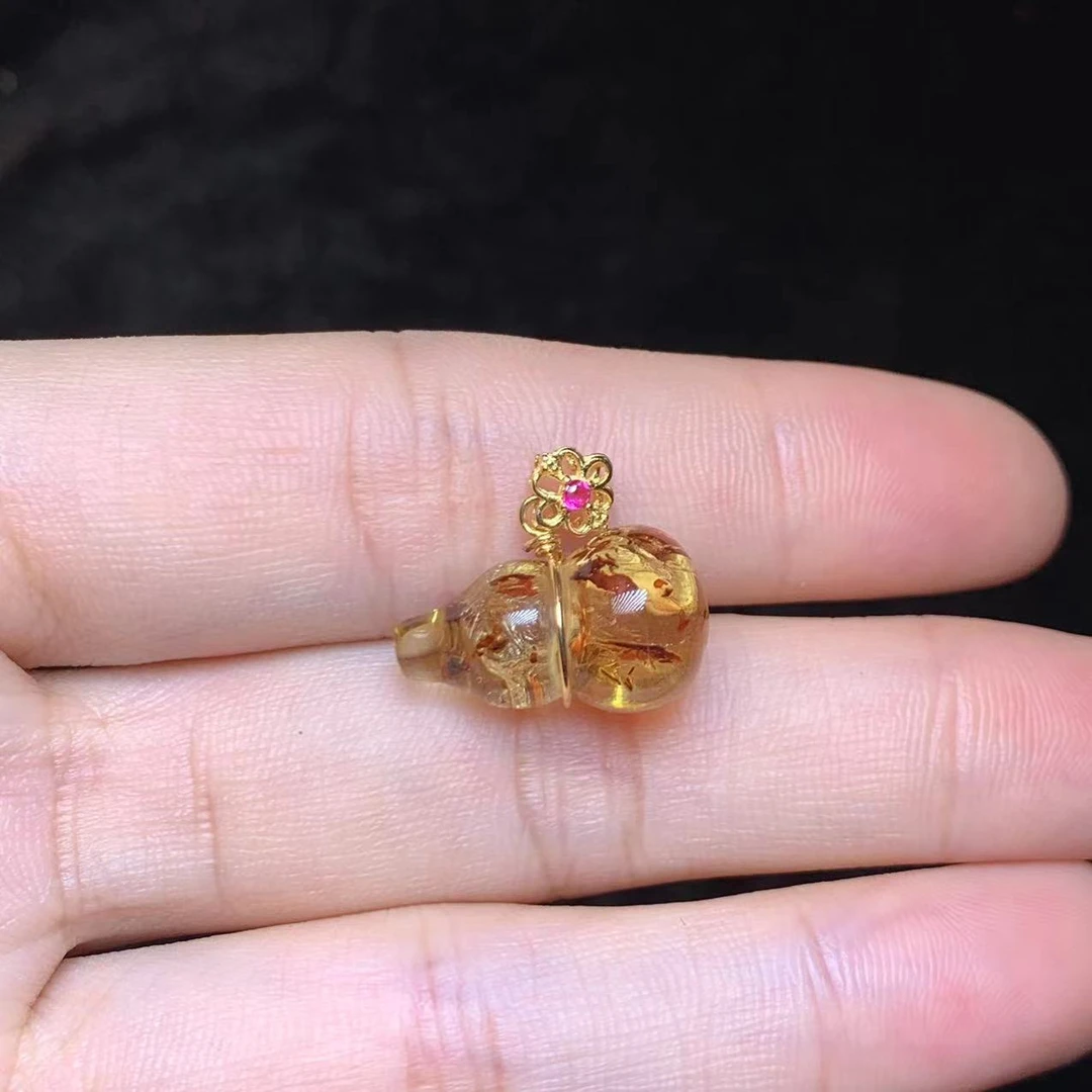 【云上叙】31 T63766−S925银镶嵌琥珀吊坠-15×10mm（小宝）