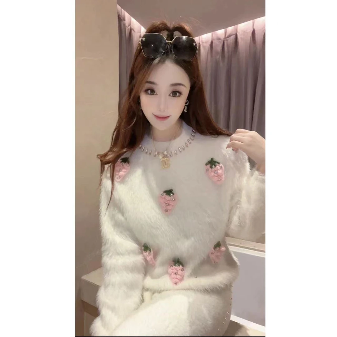 JY&JY橙子大大【奶油草莓】重工缝钻毛毛草莓毛衣上衣 15431