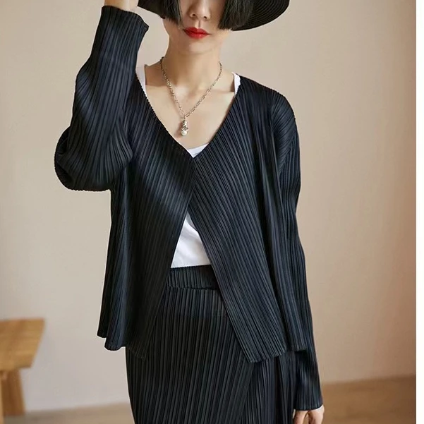 『豆宝』“拜拜肉”吊带伴侣短款开衫遮肉显瘦上衣开衫 E827