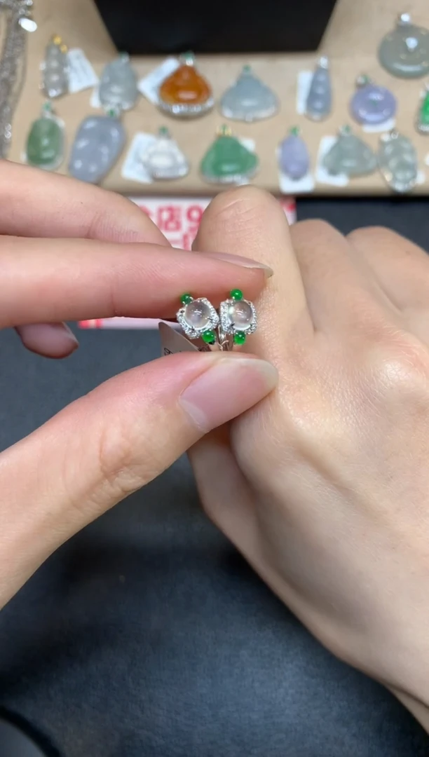 【闪购商品】翡翠耳饰18K金镶嵌蛋面【无服务费】