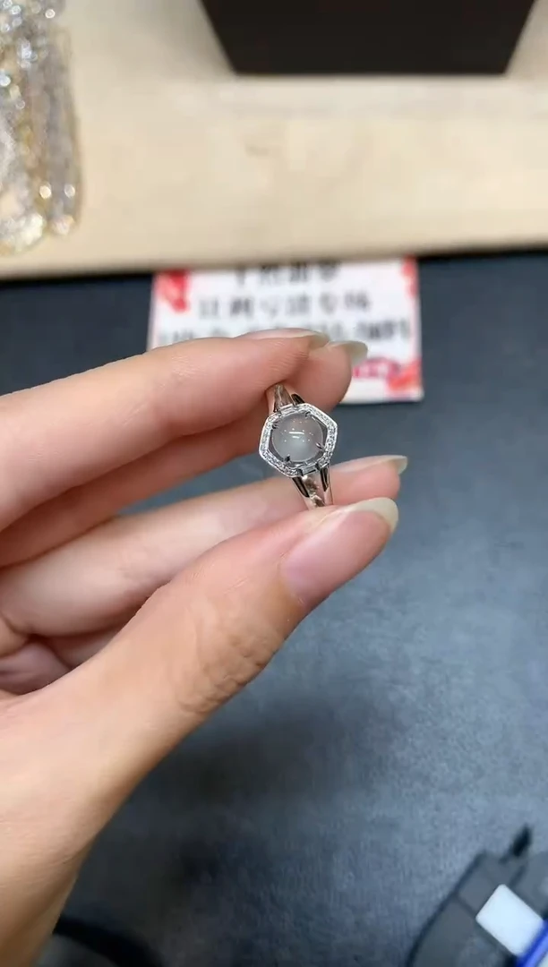 【闪购商品】翡翠戒指18K金镶嵌【无鉴赏期