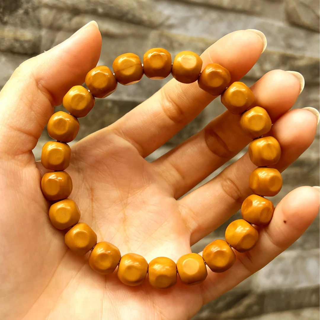 全品小六方(8.9+)全品无暇原皮原色毕业猴头手串