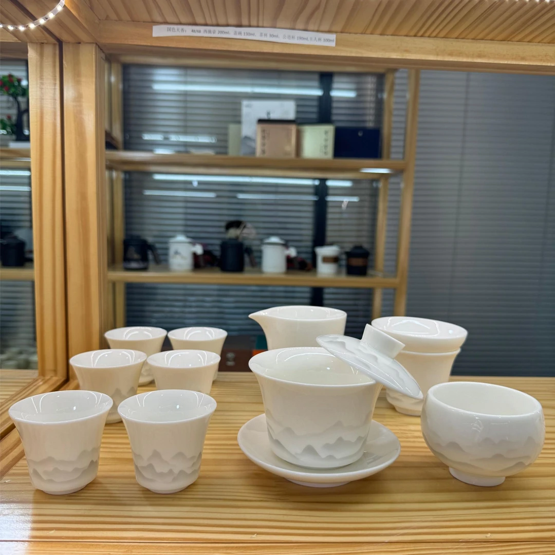 悬停远山11件盖碗套装 羊脂玉白瓷手工茶具套装 安全泡沫包装