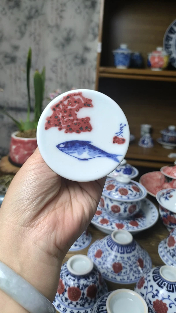 【全品】景德镇手工绘青花釉里红鱼藻盖置（超7天无理由售后不退换）