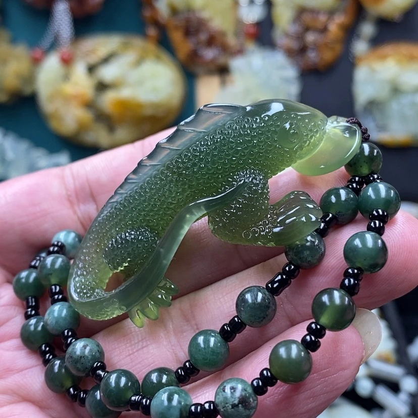 【闪购商品】蛇纹石玉吊坠未镶嵌