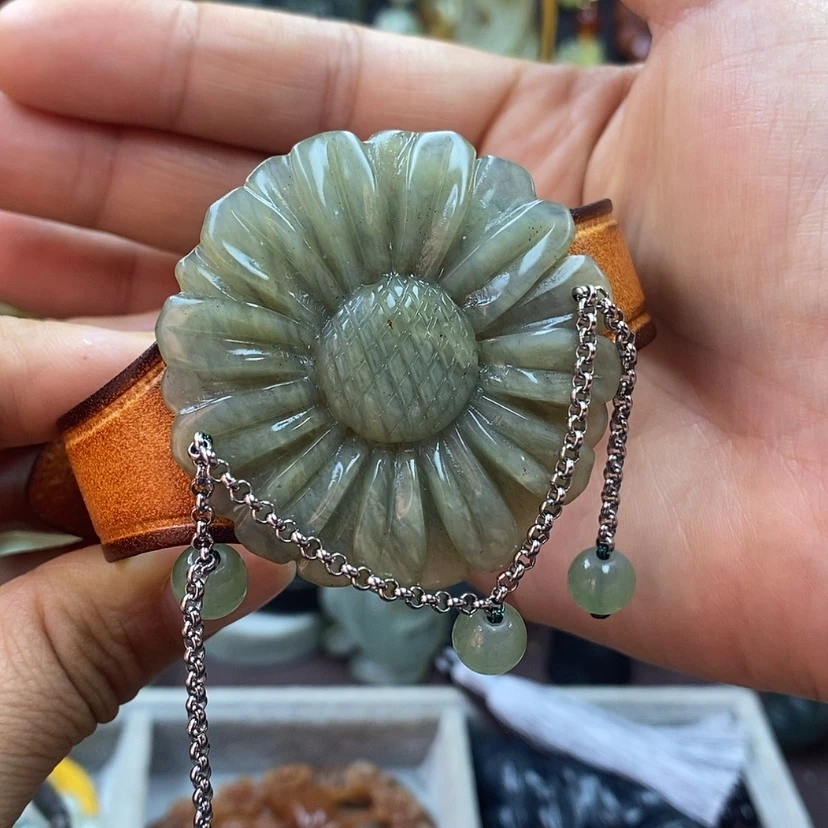 【闪购商品】蛇纹石玉手牌未镶嵌