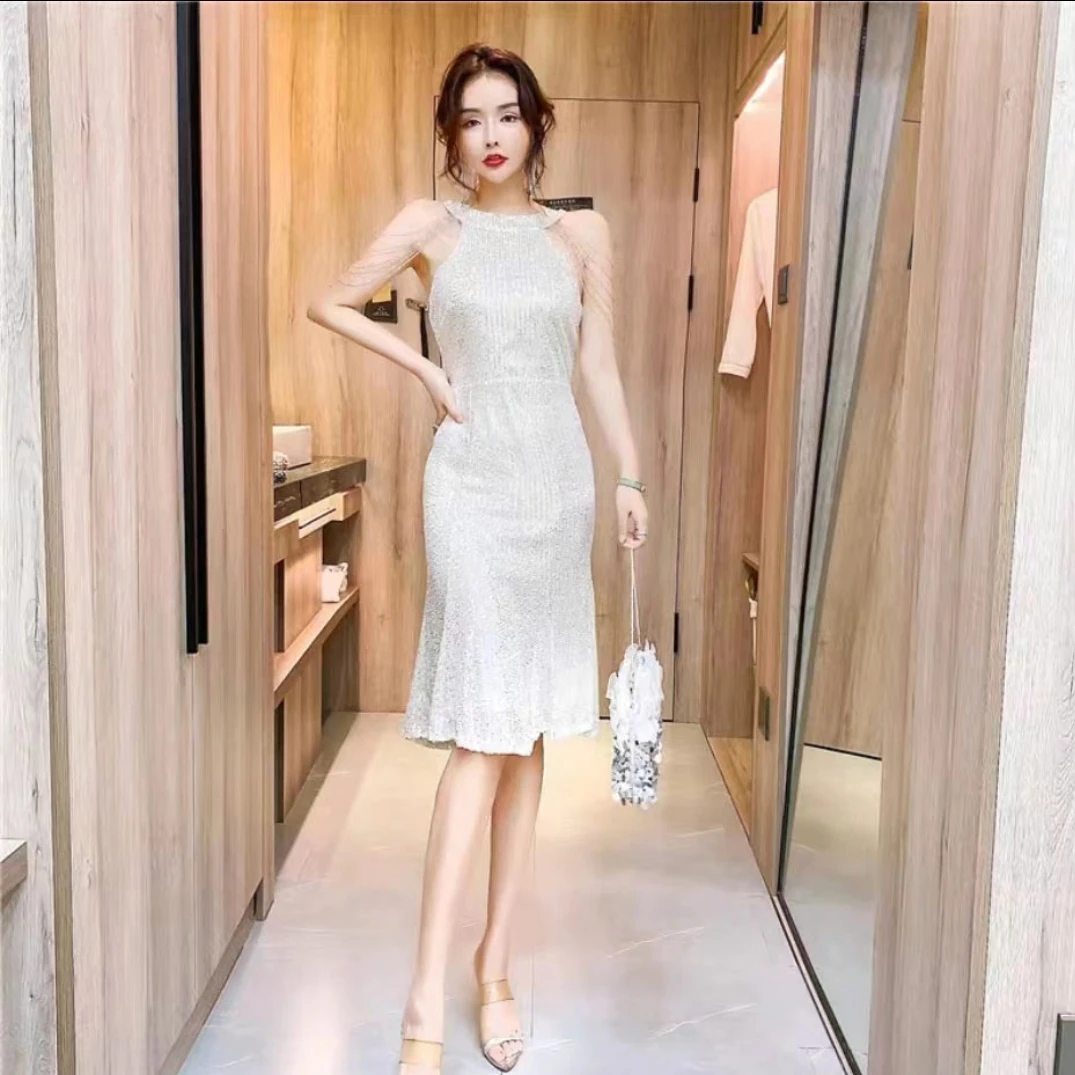 C186鱼尾挂脖气质轻奢小众连衣裙