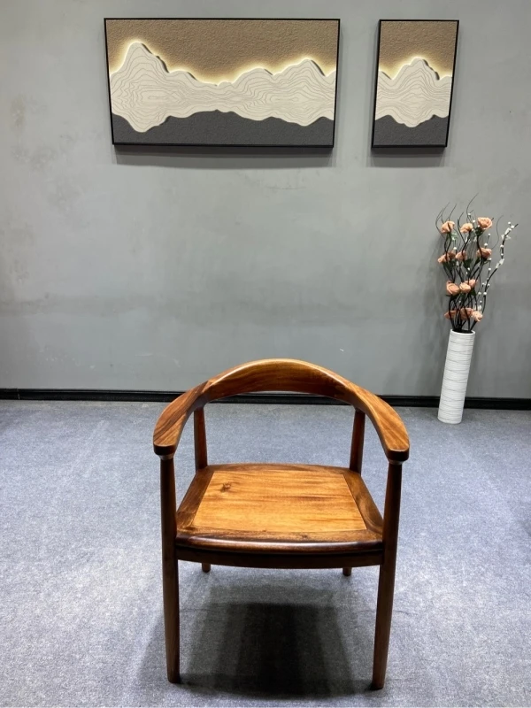 两把南美胡桃木总统椅