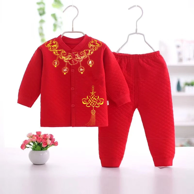儿童春秋保暖套装红色拜年服喜庆满月百天衣服婴儿三层保暖新款童