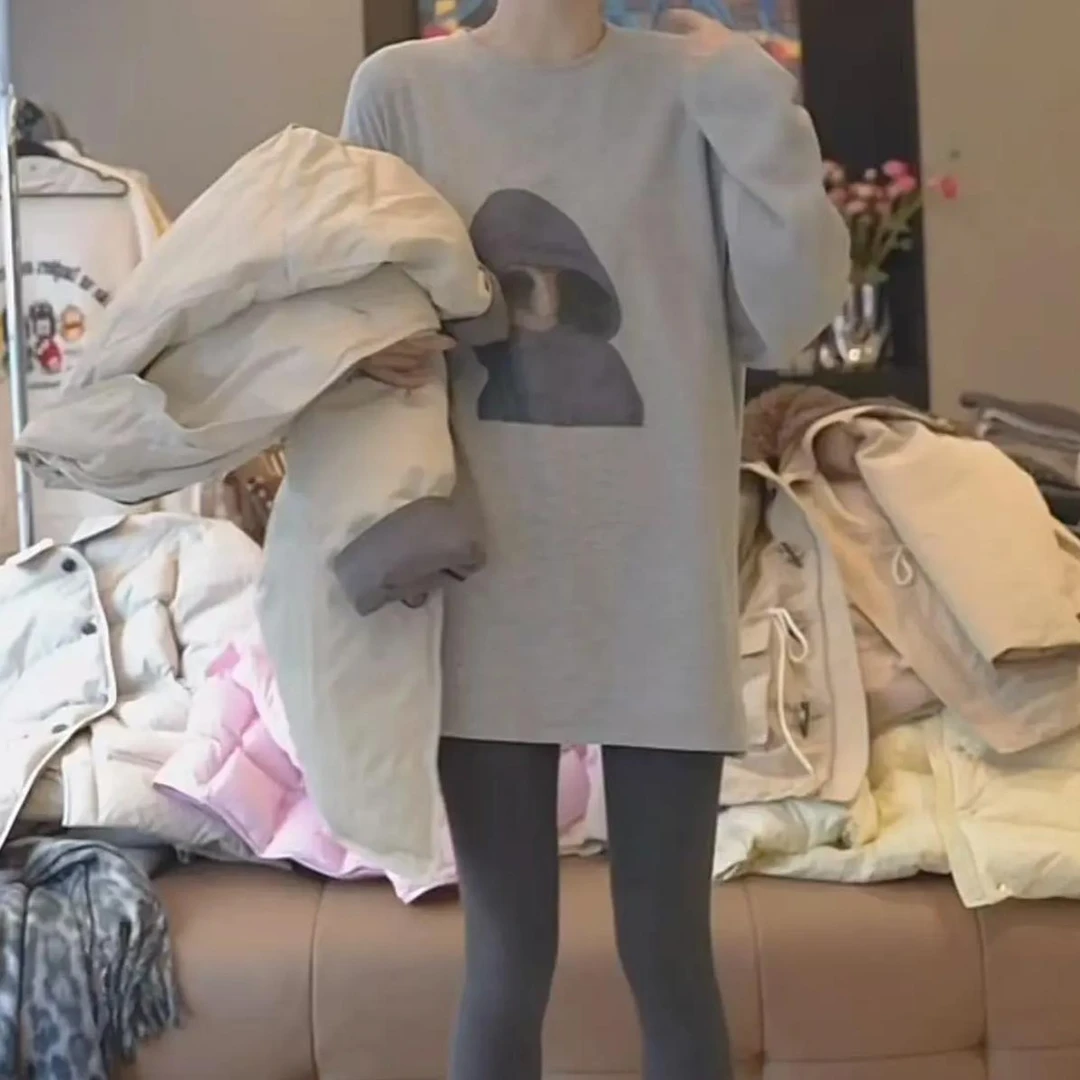 高级感加厚磨毛长袖T恤女2024秋冬新款百搭小狗印花设计宽松显瘦