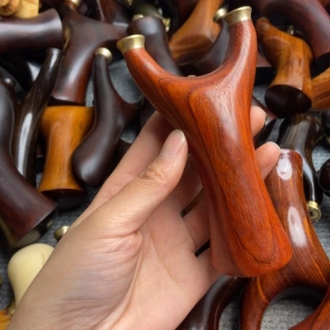 大果紫檀（缅甸花梨）微瑕快压红手