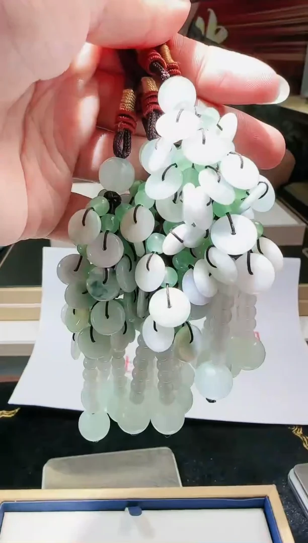 【闪购商品】翡翠车挂未镶嵌车挂多样性发货只发一件