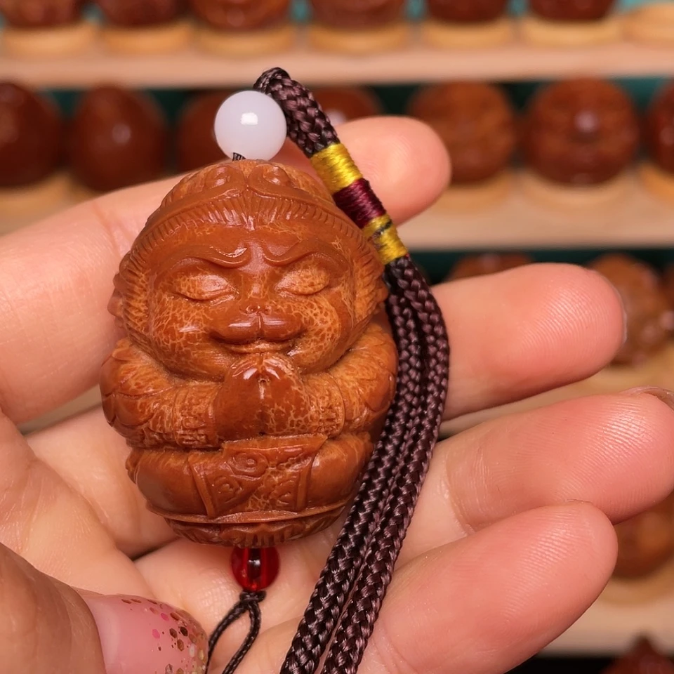 【闪购商品】孙小圣手把核雕姚*龙