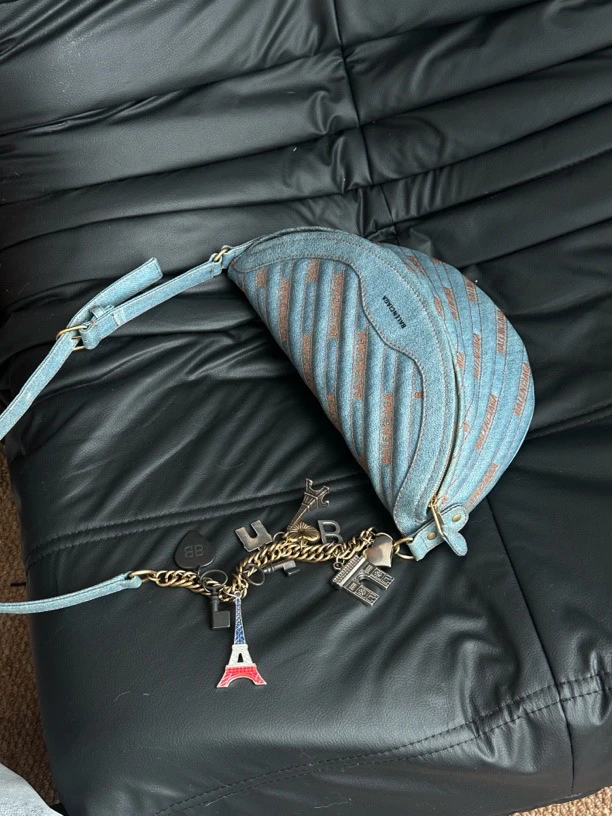 95新 Balenciaga/巴黎世家 牙牙 限定单宁涂层腰包