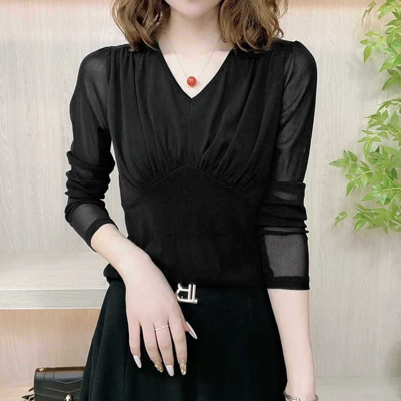 翊秋冬新款时尚V领纯色长袖打底衫大码遮肚子减龄洋气上衣妈妈装