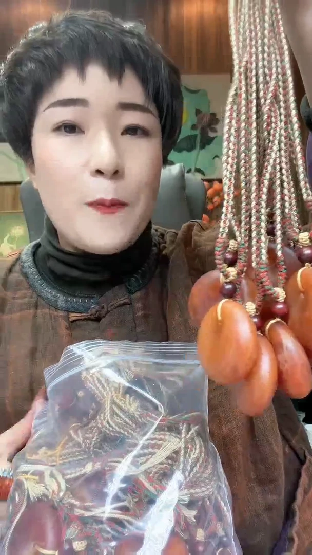 【闪购商品】琥珀颈饰未镶嵌780