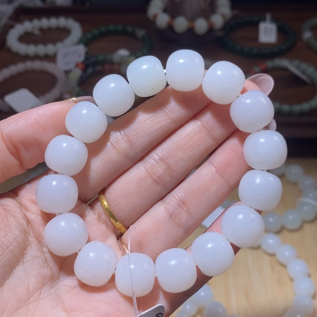 和田玉手链未镶嵌卡13老型