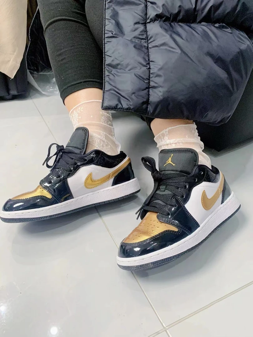 Air Jordan 1LowAJ1女款棕金篮球鞋黑金脚趾加绒低帮板鞋官方正品