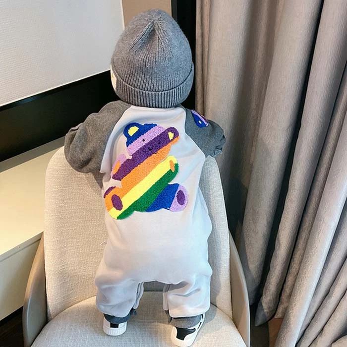 新生儿春秋新款婴幼儿连体哈衣宝宝外出爬服可爱长袖衣服贴身卡通