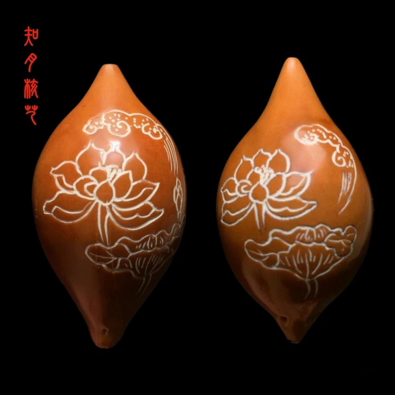 巴西橄榄核雕刻一对荷韵