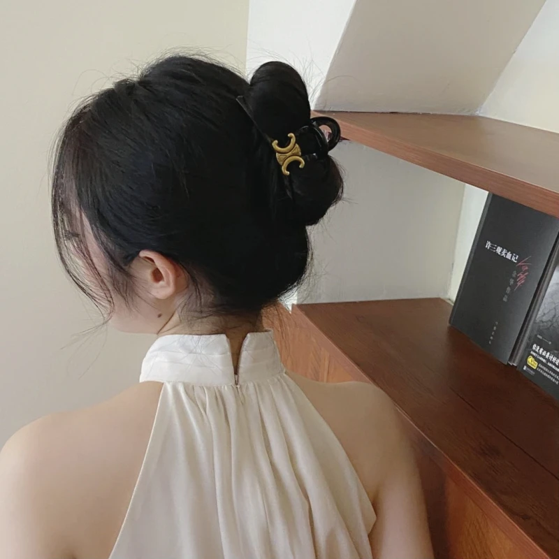 凯旋门抓夹大号发量多女秋冬盘发鲨鱼夹后脑勺发夹头饰2023新款