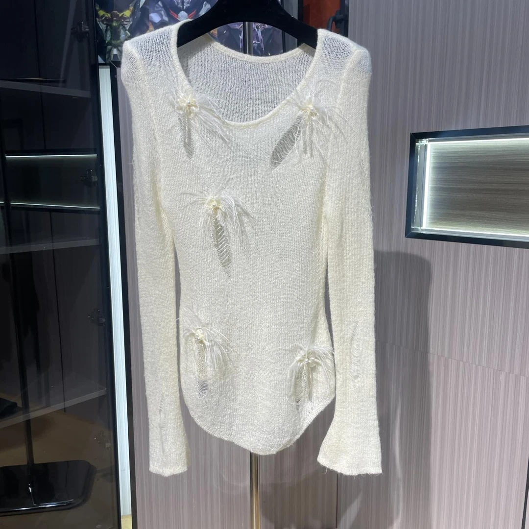 <猪猪出品>红人上新气质网红轻奢白色时尚镂空设计师花朵打底329