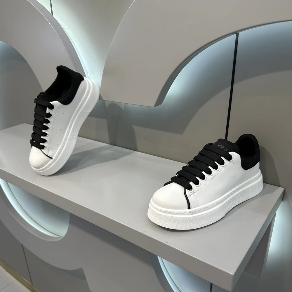2025春夏新款时尚休闲经典小白鞋舒适透气百搭运动男士板鞋