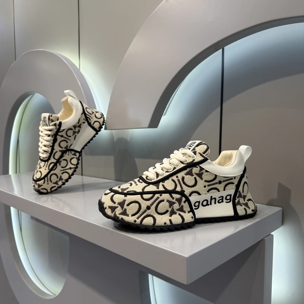 2024秋季新品时尚刺绣百搭休闲鞋厚底低帮舒适潮流个性男鞋